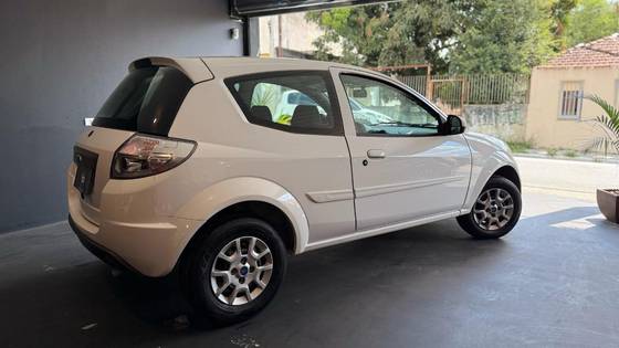 FORD KA 1.0 MPI 8V FLEX 2P MANUAL FORD KA 1.0 MPI 8V FLEX 2P MANUAL